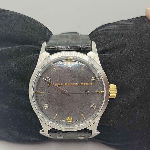 Diesel DBG0001 Men's Black Leather Analog Dial Quartz Genuine Wrist Watch AM923 - Picture 2 of 11